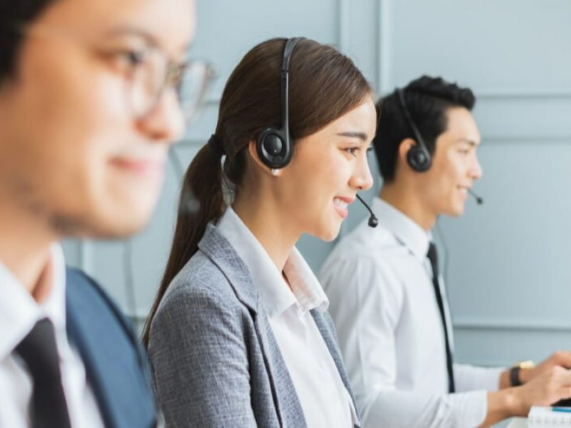 Guide-To-A-Customer-Service-Representative-Career-Path-1024x535-1.jpg